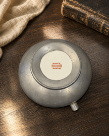 Underside mark on Japanese porcelainware catchall