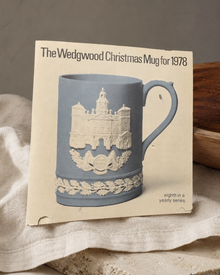 Wedgwood 1978 Christmas mug with raised Horse Guards relief